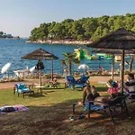Lejlighed Stunning In With Wifi Poreč