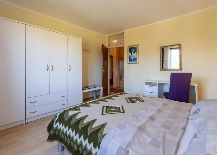 Beautiful In アパート ポレッチ